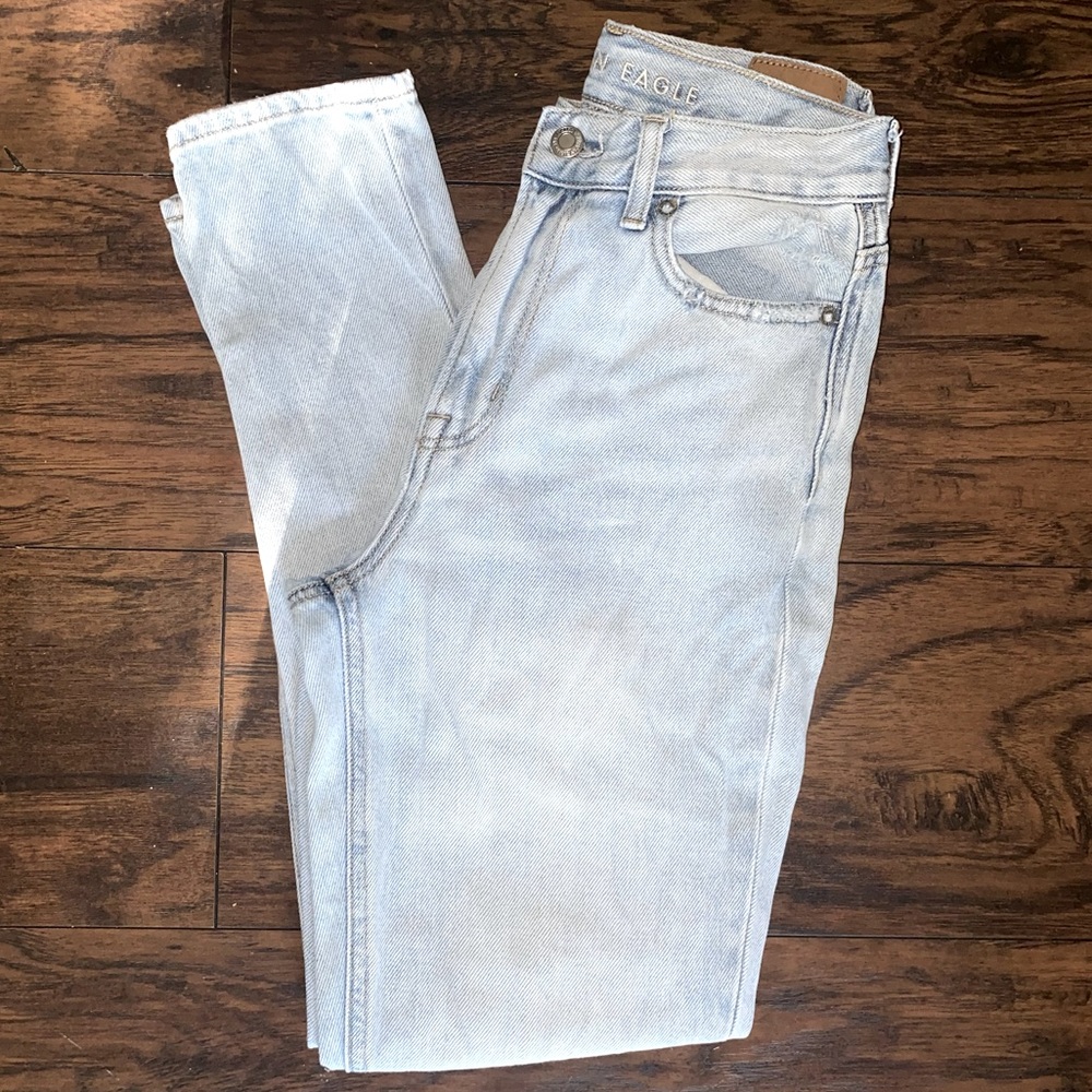 american eagle mom jeans